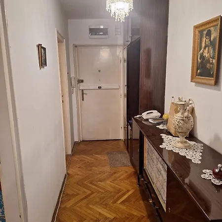 Cozy In Strahinjica Bana Belgrade
